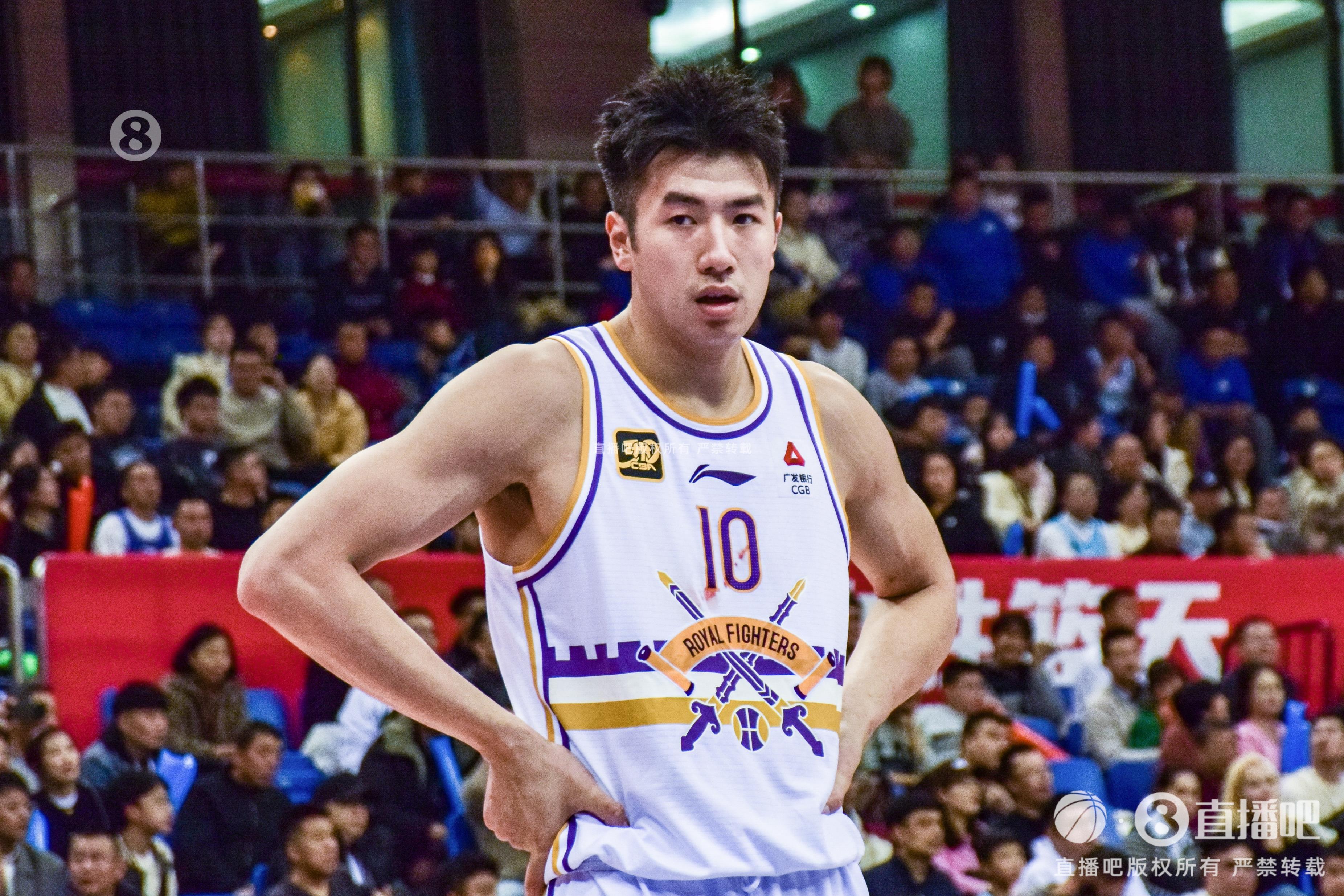 高效表現(xiàn)難救主！鄒雨宸11中8拿下21分7籃板